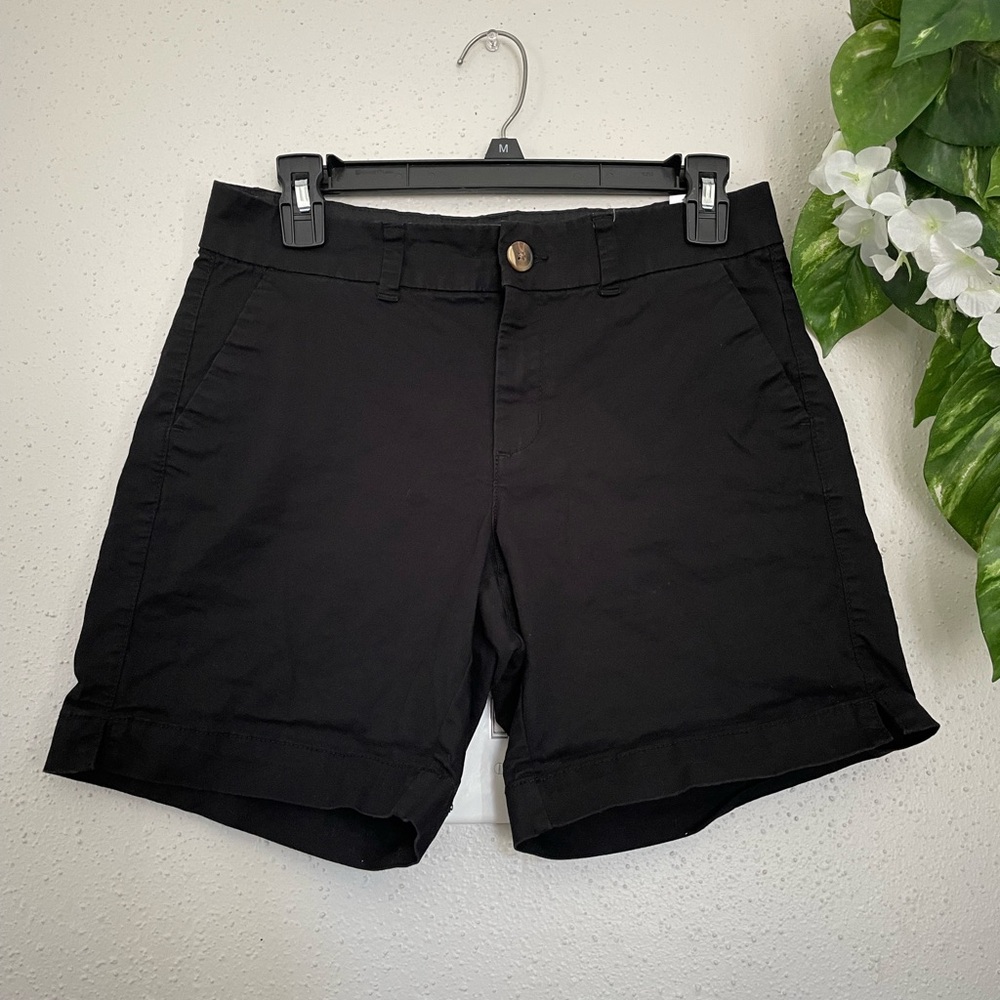 Old Navy Everyday Mid-Rise Black Cuffed Shorts Side Slit Cotton Size 2